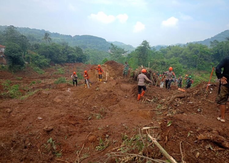 Hari Ketiga Bencana di Arjasari Kab. Bandung, 3 Warga Masih Tertimbun Material Longsor