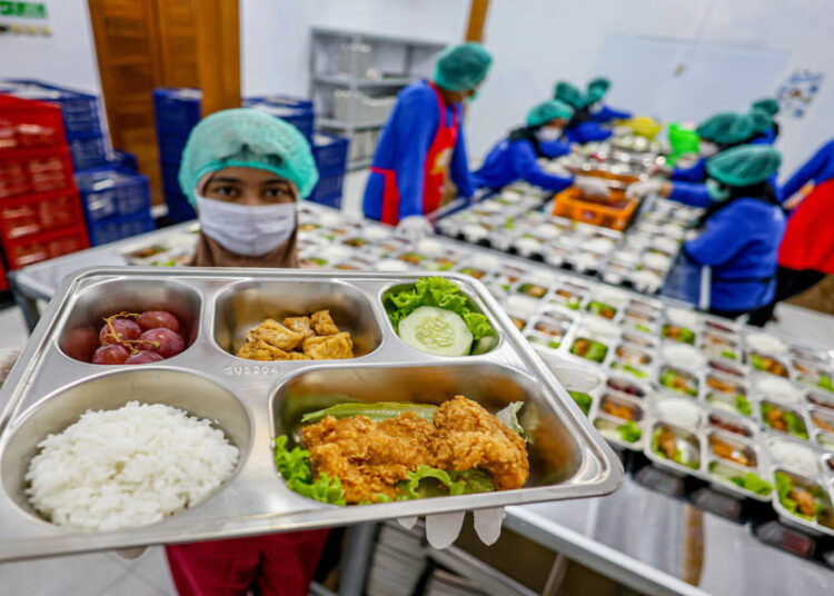 OPINI MBG Memberi Makan kepada Sistem yang Lapar, Bukan Setia pada Anak-anak