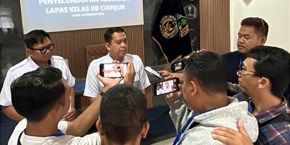 Mau Selundupkan Obat Terlarang ke Dalam Lapas, Tiga Pengunjung Diamankan