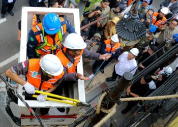 Kick Off Penurunan Kabel Fiber Optik Dimulai, 104 Ruas Jalan Bakal Bebas Kabel Udara