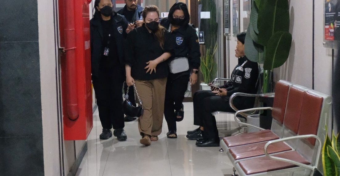 Polisi Jemput Paksa Selegram Lisa Mariana, Tersangka Dugaan Video Syur