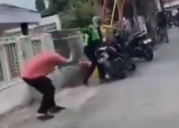 Pria Berjaket Ojol Menembaki Seorang Lansia, Akhirnya Ditangkap Warga