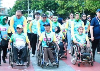 Kemensos Gelar Fun Walk HDI 2025, 5.000 Penyandang Disabilitas Penuhi Bundaran HI