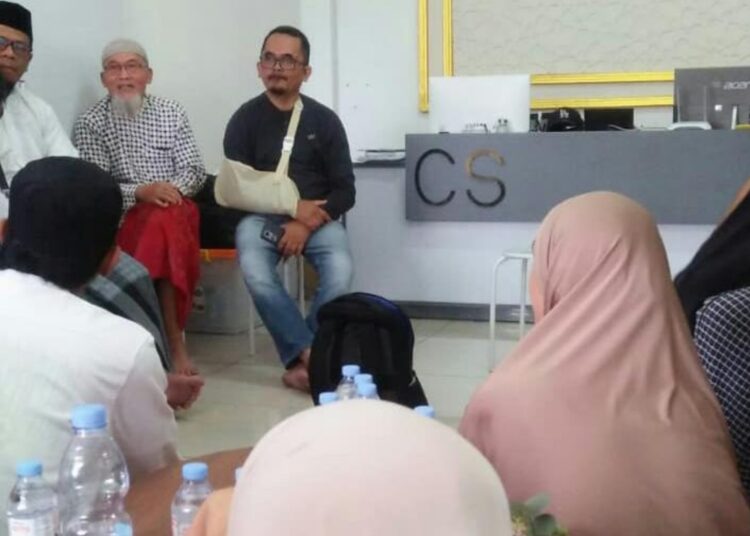 86 Jemaah Umrah Garut Gagal Berangkat, Kantor Biro Umrah Digeruduk