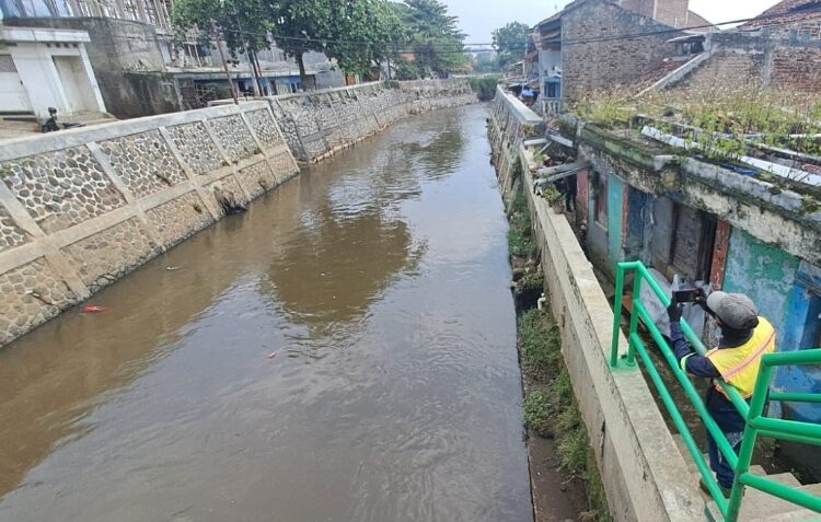 Fokus Tangani Banjir, Pentahelix Dayeuhkolot Ajak Masyarakat Kerja Bakti Massal