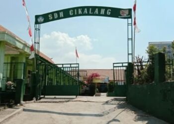 SDN Cikalang Cileunyi Dua Pekan Disegel, Akhirnya Dicopot