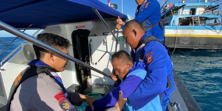 15 ABK KM. Puteri Lancar Samudera Berhasil ditemukan Selamat, 3 ABK Masih Hilang