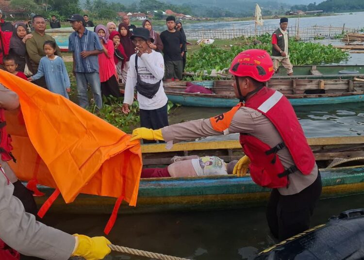 Tiga Hari Pencarian di Waduk Jatiluhur, Holib Ditemukan dalam Keadaan Meninggal Dunia