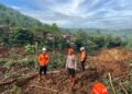 Tim SAR Gabungan Upayakan Pencarian Tiga Warga yang Tertimbun Longsor di Wargaluyu, Kec. Arjasari Kab. Bandung