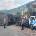 Usai Tabrak Pantat Bus, Truk Tronton Bermuatan Ratusan TV Led Terguling di Nagreg