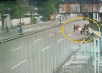 Viral, Aksi Begal Bersenjata Tajam Terekam CCTV di Soekarno Hatta Bandung, Bawa Kabur Motor