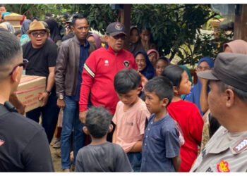 Didampingi TNI-Polri, Anggota DPR Ini Pantau Penyaluran Bantuan Bencana di Aceh