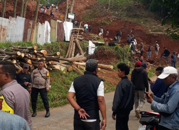 Puluhan Warga Soreang Demo Tolak Pembukaan Lahan Baru untuk Perumahan