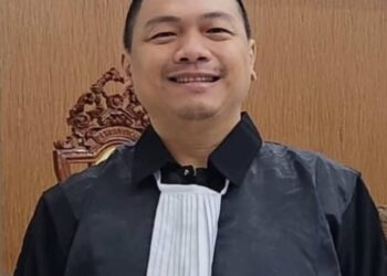 Negara, Kekuasaan Keluarga, Demokrasi, dan Paradoks Konflik Global