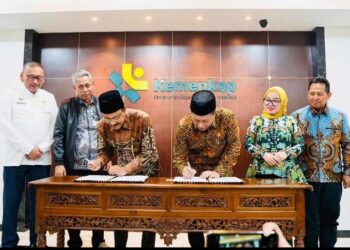 Kemensos-Kemenkop Teken MoU Pemberdayaan Penerima Bansos Melalui Koperasi Desa Merah Putih