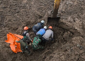 Tim SAR Gabungan Temukan 5 Korban, Total  65 Jasad Korban di Serahkan ke Tim DVI