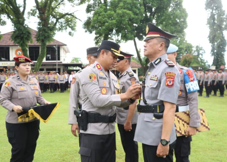Tahun Baru 2026 Pangkat Baru, 97 Personel Polres Naik Pangkat