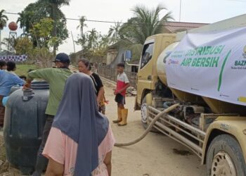 BAZNAS Salurkan 160.000 Liter Air Bersih untuk Warga Terdampak Bencana di Aceh Tamiang