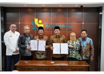 Kemenkop dan Kemensos Teken MoU Pemberdayaan Keluarga Penerima Manfaat Melalui Kopdes Merah Putih