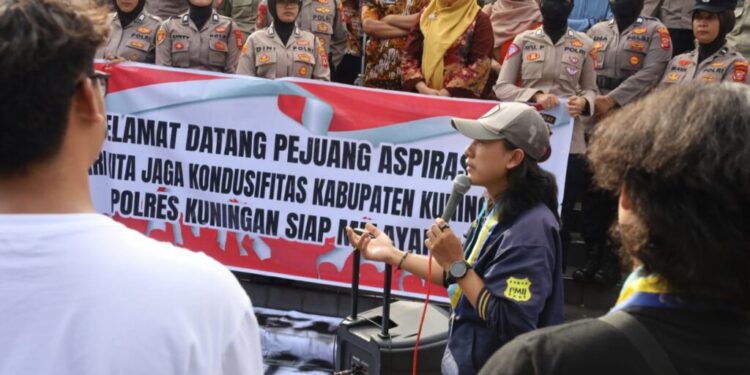 Aksi Damai PMII Usut Tuntas Penyadapan Getah Pinus Ilegal