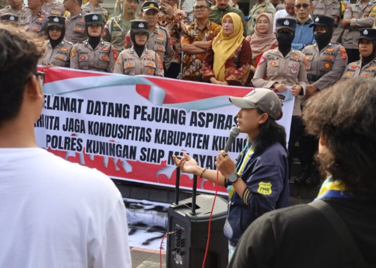 Aksi Damai PMII Usut Tuntas Penyadapan Getah Pinus Ilegal