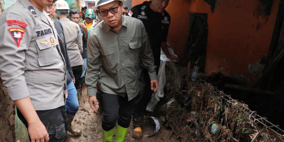 Kang DS Tinjau Lokasi Banjir Bandang di Majalaya Kabupaten Bandung