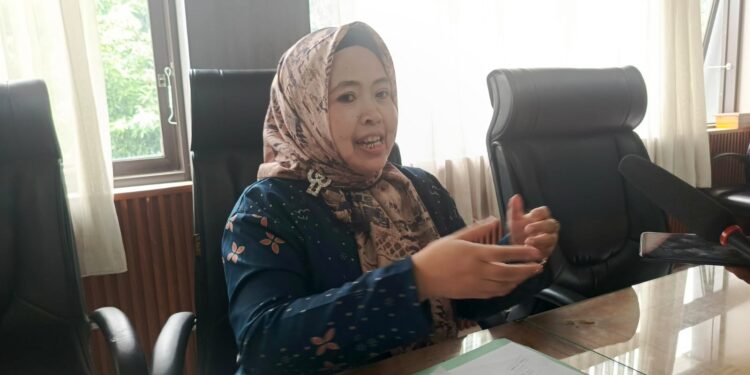 Komisi IV DPRD : Sanksi Pencopotan Jabatan Bagi Kepala Sekolah yang Memperjualbelikan LKS