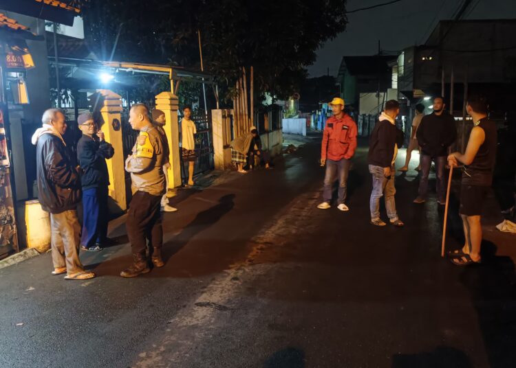 Viral, Kelompok  Pemuda Bersiap  “Perang Sarung” di Cinunuk