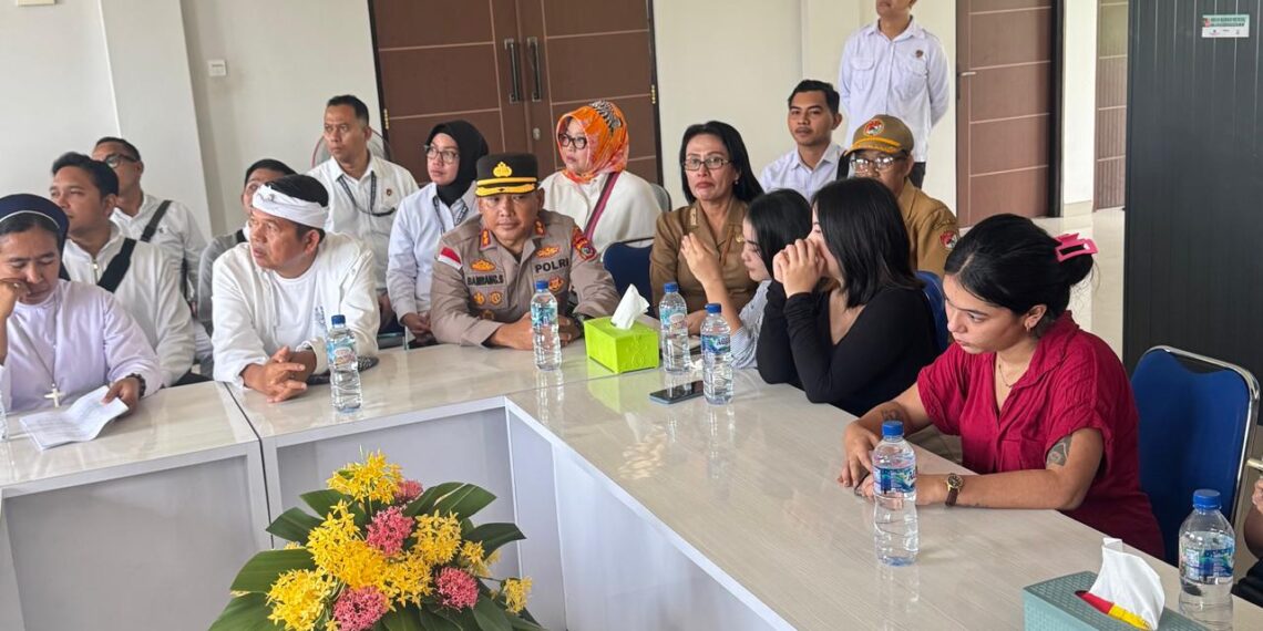 Mendampingi KDM, Polda Jabar Jabar Jemput 12 Pekerja Hiburan ke Sikka NTT