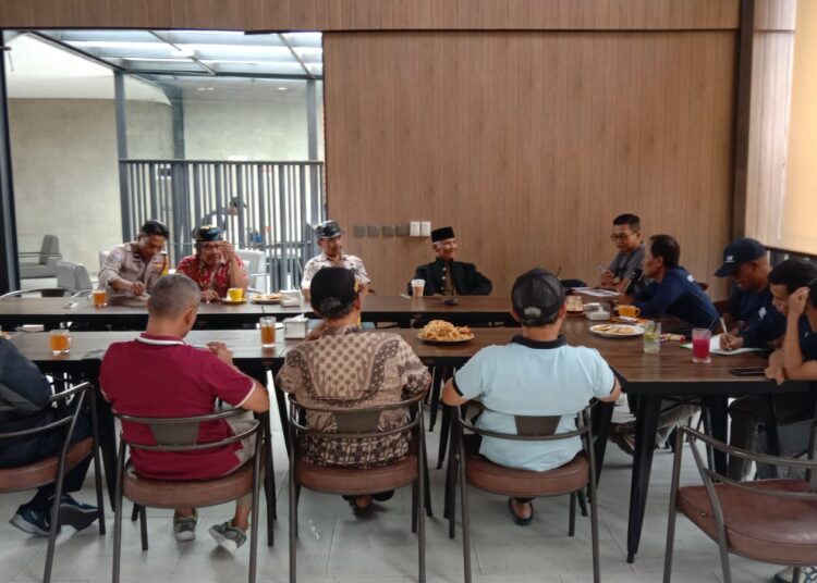 Pentahelix Dayeuhkolot Gelar Sosialisasi dan Konsolidasi Penanganan Banjir dengan Ketua RW