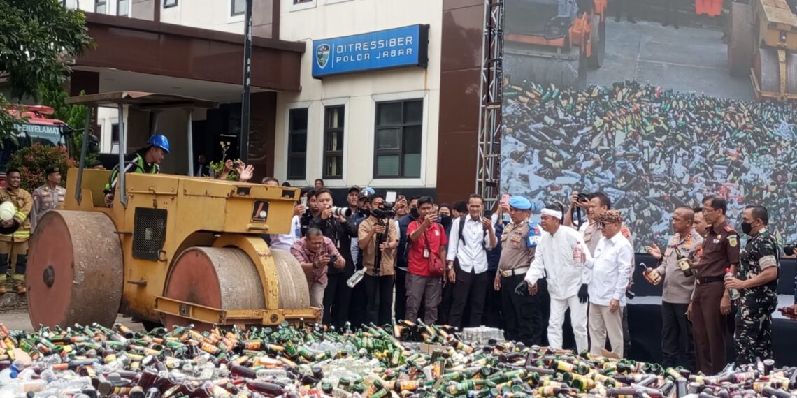 Jelang Ramadan, Polda Jabar Musnahkan 28,9 Kg Sabu, 160 Ribu Obat Terlarang dan 69 Ribu Botol Miras