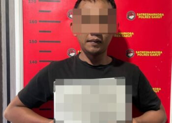 Bantu Seorang Perempuan Edarkan Sabu, D Malah Dicokok Polis