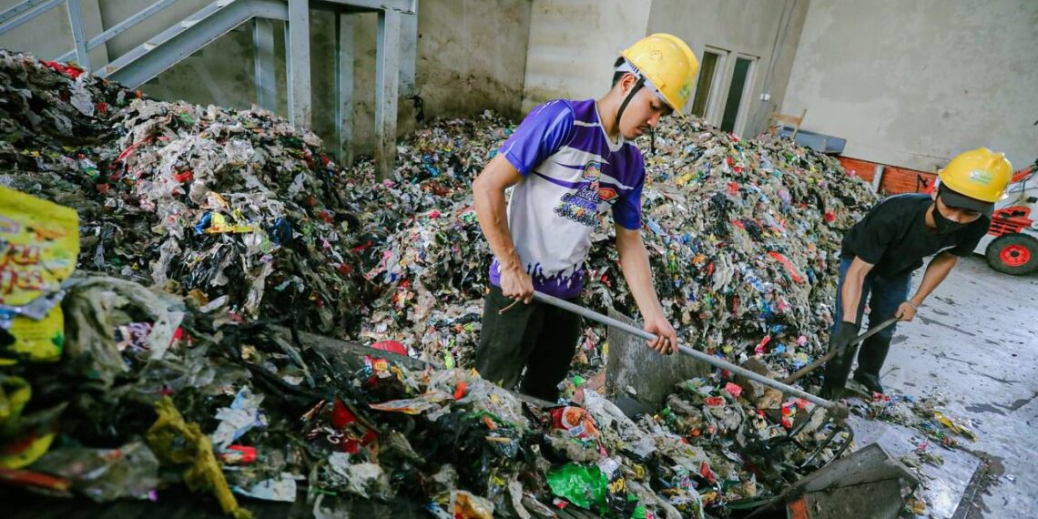 Pemkot Bandung Kejar Target Pengolahan 500 Ton Sampah per Hari