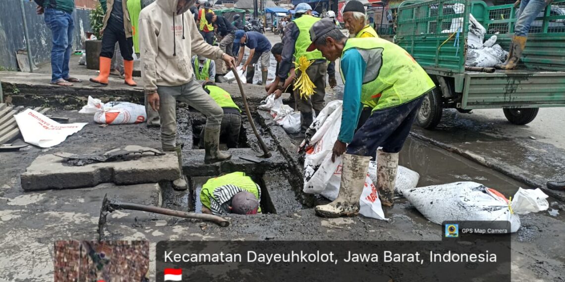 Berlubang dan Kerap Banjir, Pemprov Jabar Didesak Jangan Tunggu Korban Lagi
