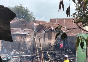 Rumah Semi Permanen Milik Firman di Rancaekek Ludes Dimangsa Api