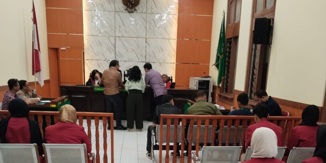 Ketua Kadin Jabar Nizar Sungkar Gugat Ketua Kadin Indonesia Anindya Bakrie Rp20 Miliar