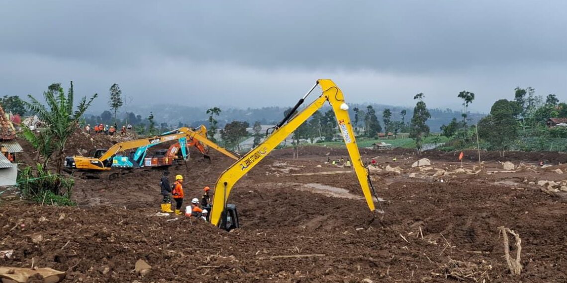Tim SAR Gabungan Temukan Satu Jasad Korban, Total Sudah 95 Jasad dan Diserahkan ke Tim DVI