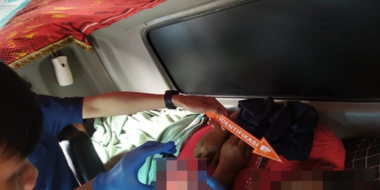 Sopir Ditemukan Tewas dalam Kabin Truk yang  Terparkir