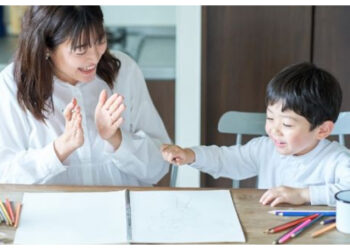 Jangan Ragu Memuji Anak, Ini Manfaatnya