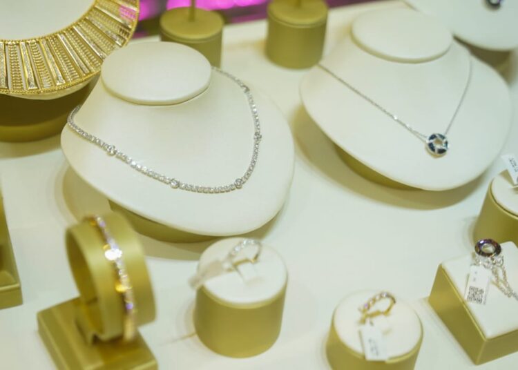 Tingkatkan Daya Saing Industri Perhiasan, Kemenperin Perkuat Standar Mutu Emas