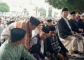 Tiga Tokoh Nasional, JK,Mahfud MD dan Anies Shalat Bareng di Saf Terdepan