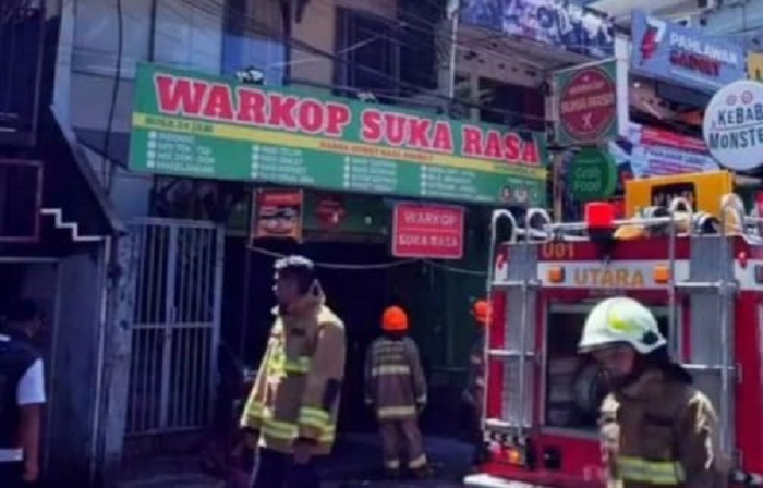 Bangunan Warkop di Jalan Dipatiukur Bandung Terbakar, 9 Karyawan Luka Bakar