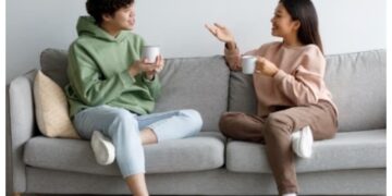 Tips Berkomunikasi yang Efektif untuk Membangun Hubungan Lebih Sehat