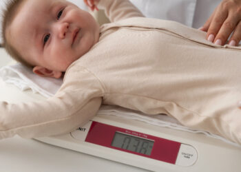 Bunda Merapat, Gini Cara Menaikkan Berat Badan Bayi Secara Sehat dan Alami!