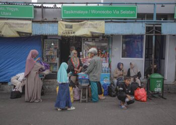 Sadar Adminduk! Disdukcapil Kota Bandung Jemput Bola di Pintu Kedatangan