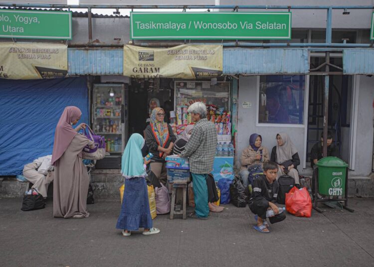 Sadar Adminduk! Disdukcapil Kota Bandung Jemput Bola di Pintu Kedatangan