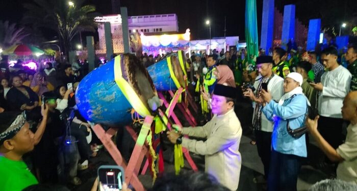 Festival Bedug dan Rampak Genjring Mewarnai Malam Takbiran di Masjid Syiarul Islam
