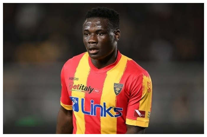 Lameck Banda Pingsan di Laga Lecce vs Napoli, Kondisinya Dipastikan Stabil