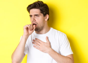 Gak Perlu ke Dokter! Gini Cara Menyembuhkan Batuk Saat Puasa