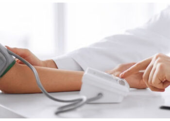 Mengenal Hipertensi Jas Putih dan Cara Mengelolanya